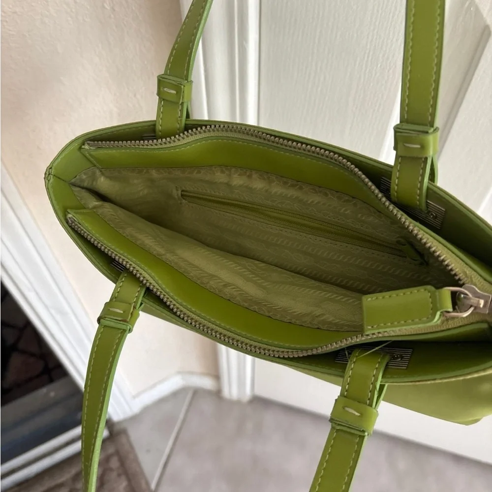 Lime Purse - Picture 3 of 3